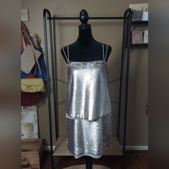 Banana Republic Sequin Mini Dress Size 4 - Picture 8 of 12